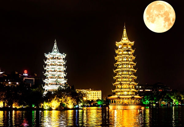 明亮照明為中國(guó)景觀亮化工程做出貢獻(xiàn) 明亮照明為中國(guó)景觀亮化工程做出貢獻(xiàn)